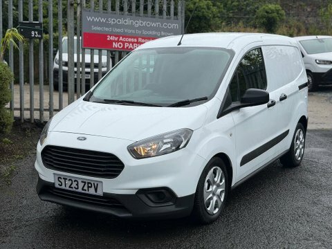 Ford Transit Courier Mpv #2
