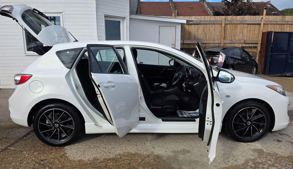 Mazda 3 1.6 Tamura Euro 5 White #6