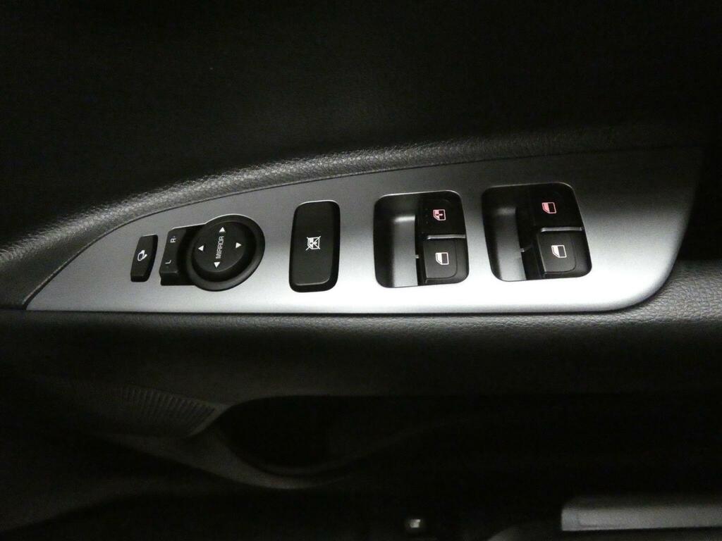 Kia Stonic 1.0T Gdi 98 Gt-line Dct Red #26