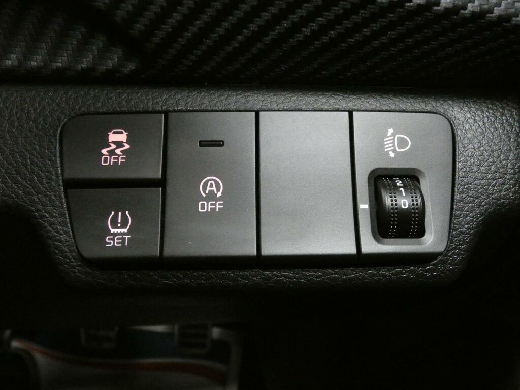 Kia Stonic 1.0T Gdi 98 Gt-line Dct Red #25