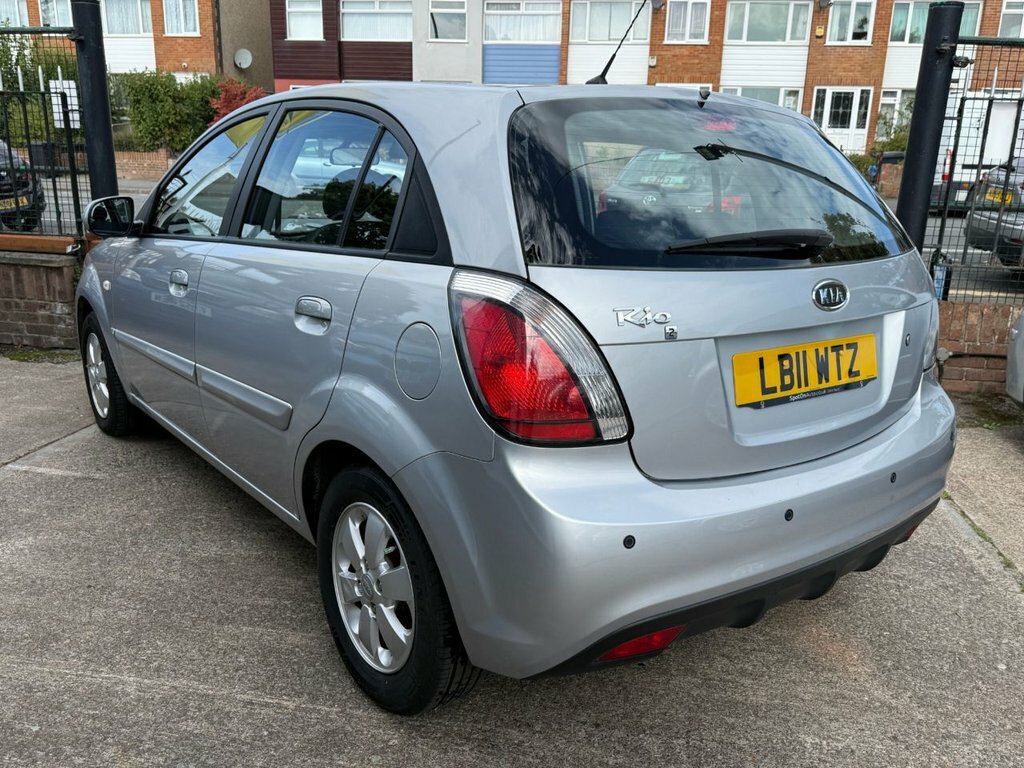 Kia RIO 2 Ipd Hatchback Silver #5