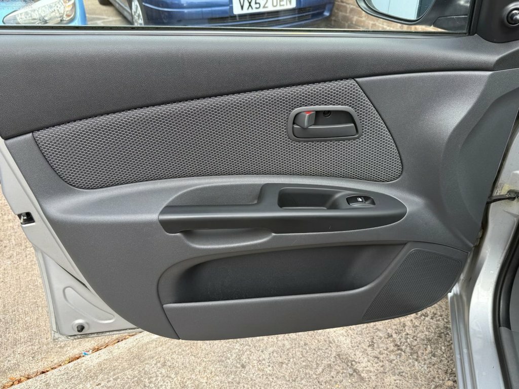 Kia RIO 1.5 Crdi 2 Hatchback 119 Gkm, Blue #31