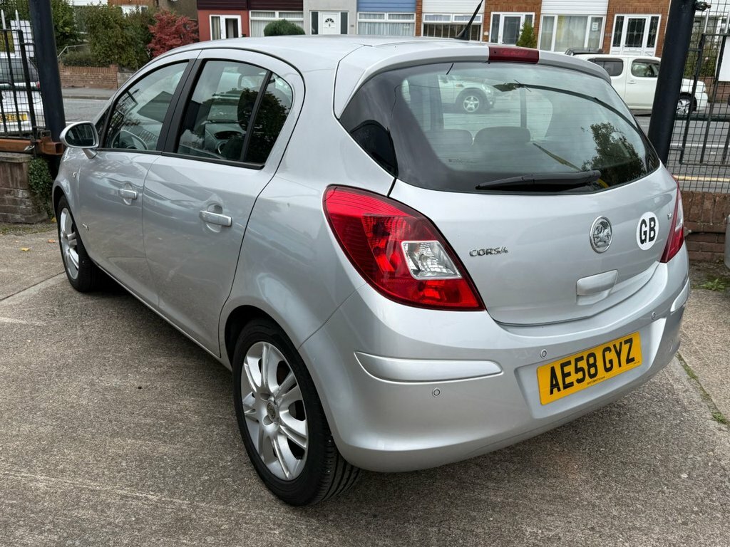 Vauxhall Corsa 16V Design Hatchback Silver #5
