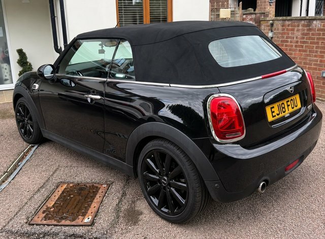 Mini Convertible 2018 1.5 Cooper Convertible Euro Black #2