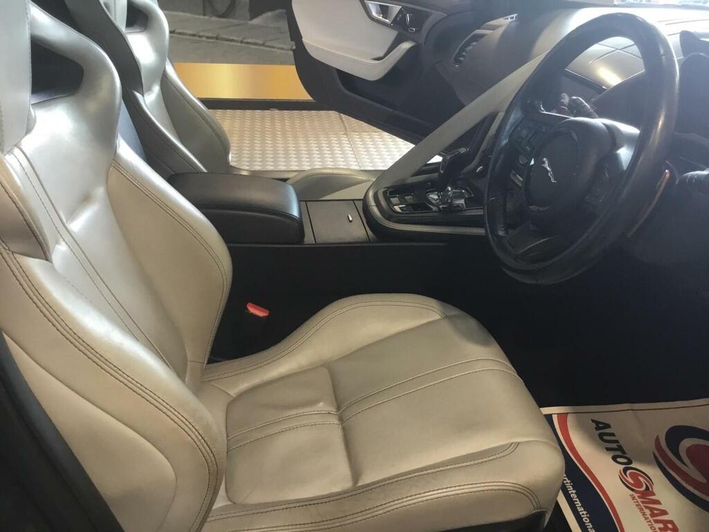 Jaguar F-Type 5.0 Supercharged V8 R Awd White #25