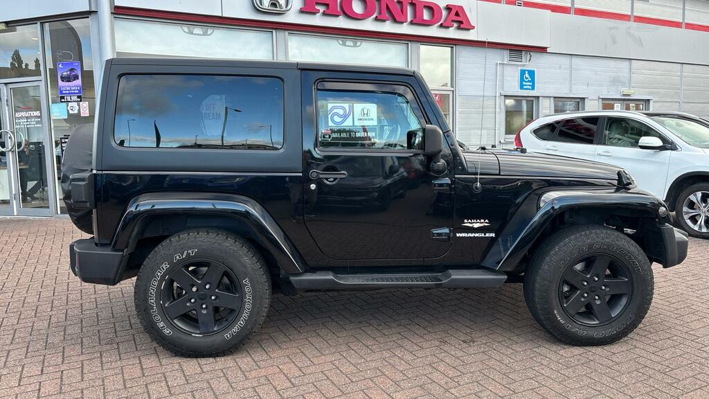 Jeep Wrangler 2.8 Crd Sahara Suv 4Wd Euro 5 197 Black #5