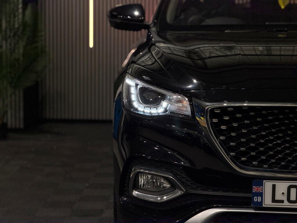 MG HS Excite Black #4