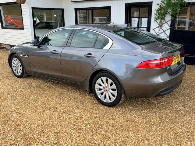 Jaguar XE 2.0 250 R-sport Black #14