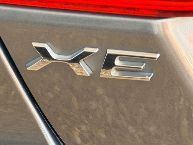 Jaguar XE 2.0 250 R-sport Black #10