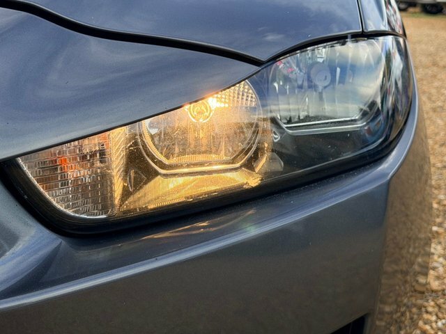 Jaguar XE 2.0 250 R-sport Black #20