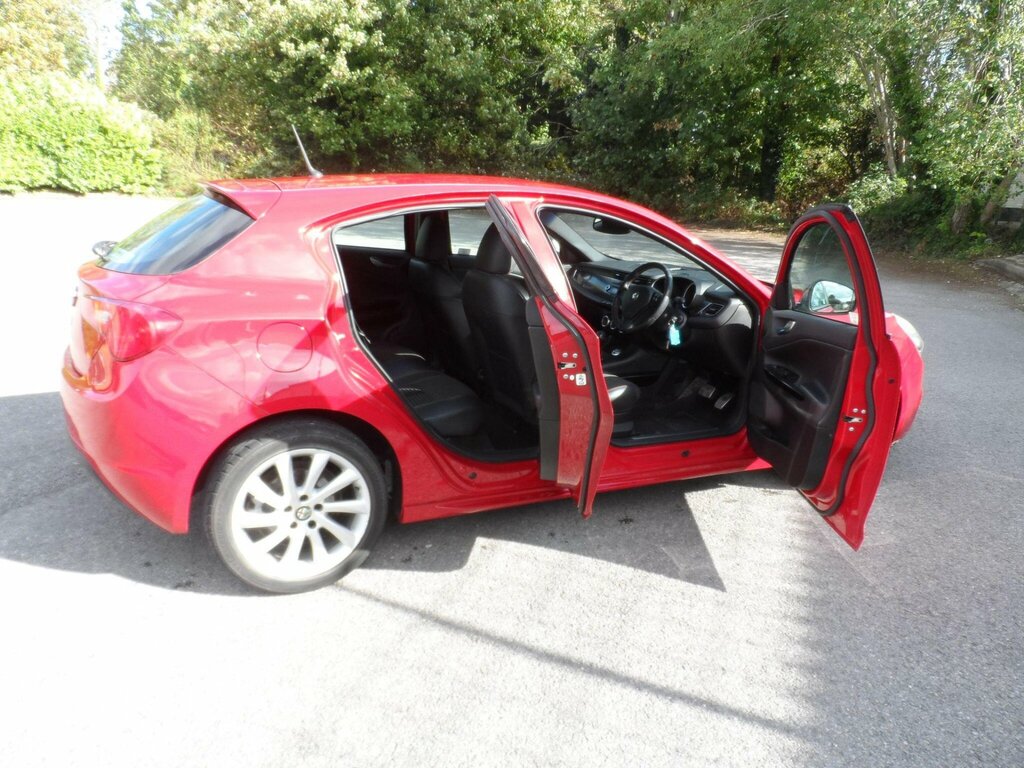Alfa Romeo Giulietta Veloce Jtdm-2  #17