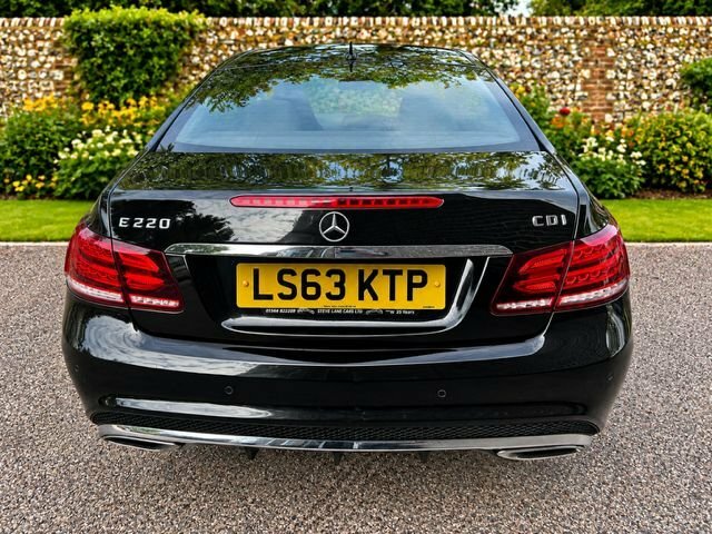 Mercedes-Benz E Class 2.1 E220 Cdi Amg Sport Coupe G-tronic Black #4