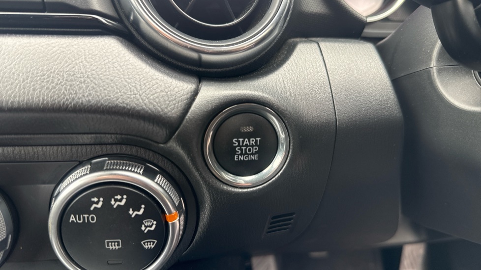Mazda MX-5 2.0 Skyactiv-g Sport Nav Euro 6 Black #16