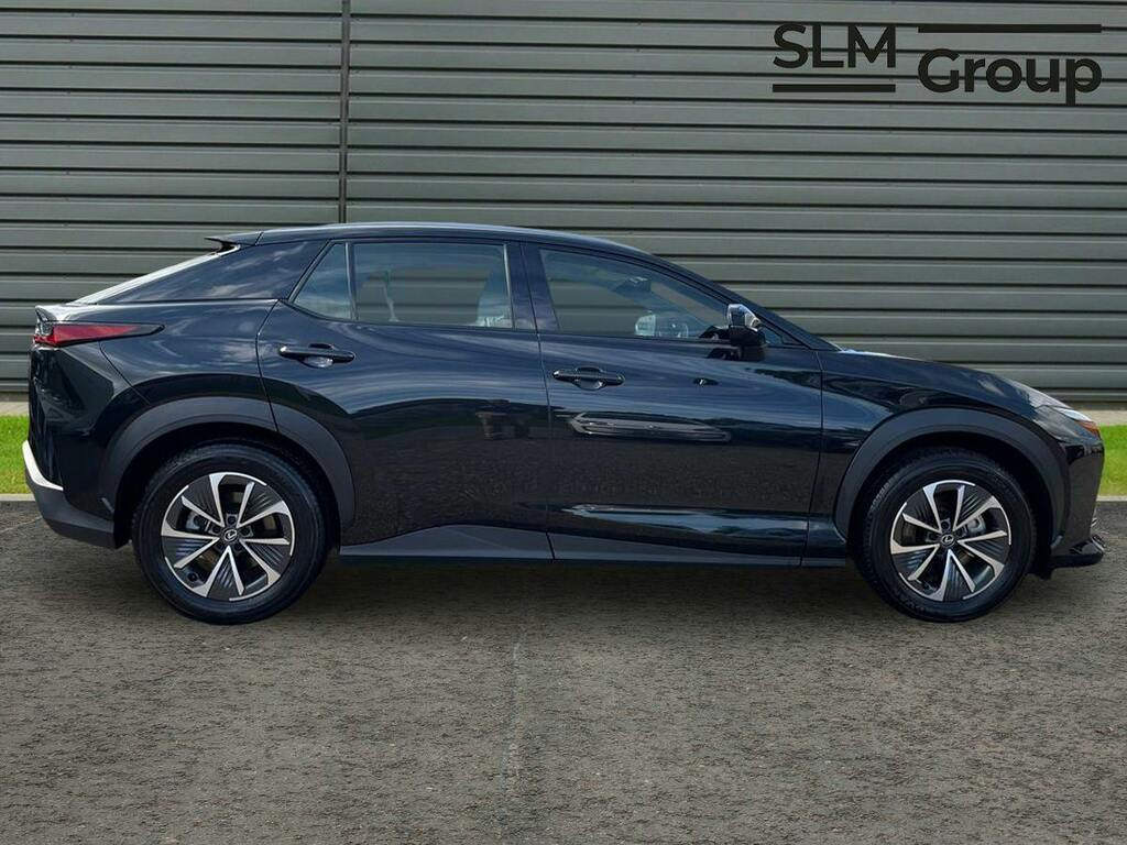 Lexus RZ 300E 71.4Kwh Urban Suv Black #2