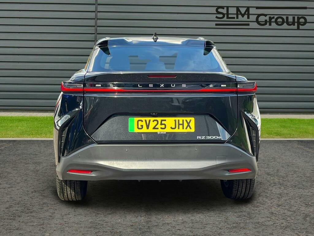 Lexus RZ 300E 71.4Kwh Urban Suv Black #4