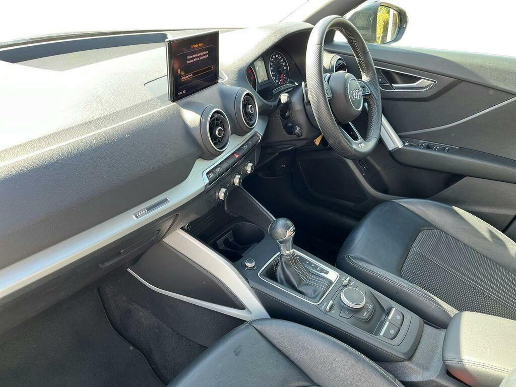 Audi Q2 35 Tfsi Sport S Tronic Black #12