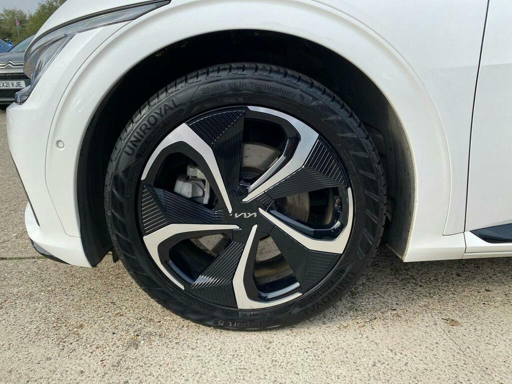 Kia EV6 Air Black #25
