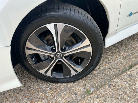 Nissan Leaf Tekna White #3