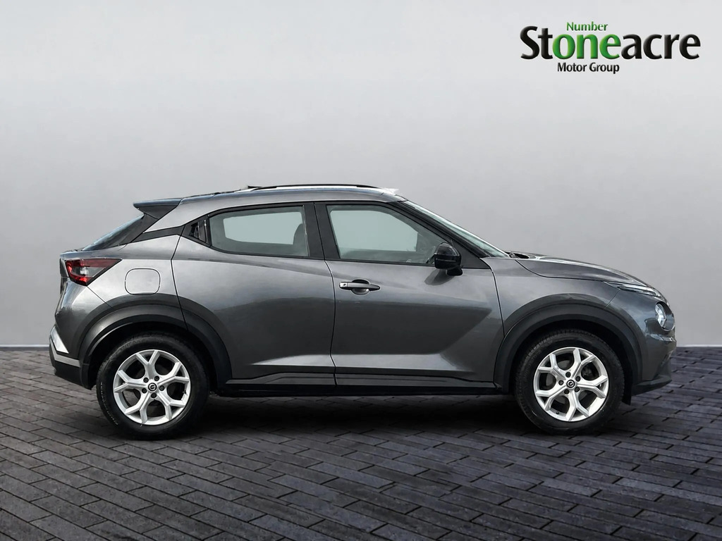 Nissan Juke Suv Black #2