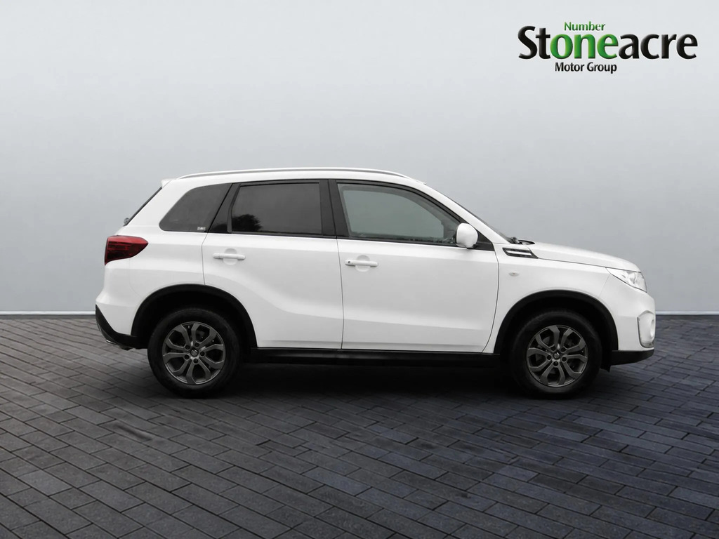 Suzuki Vitara 1.0 Boosterjet Sz4 Suv White #2