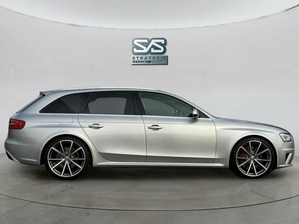 Audi RS4 Avant Estate GV64XPN Silver #4