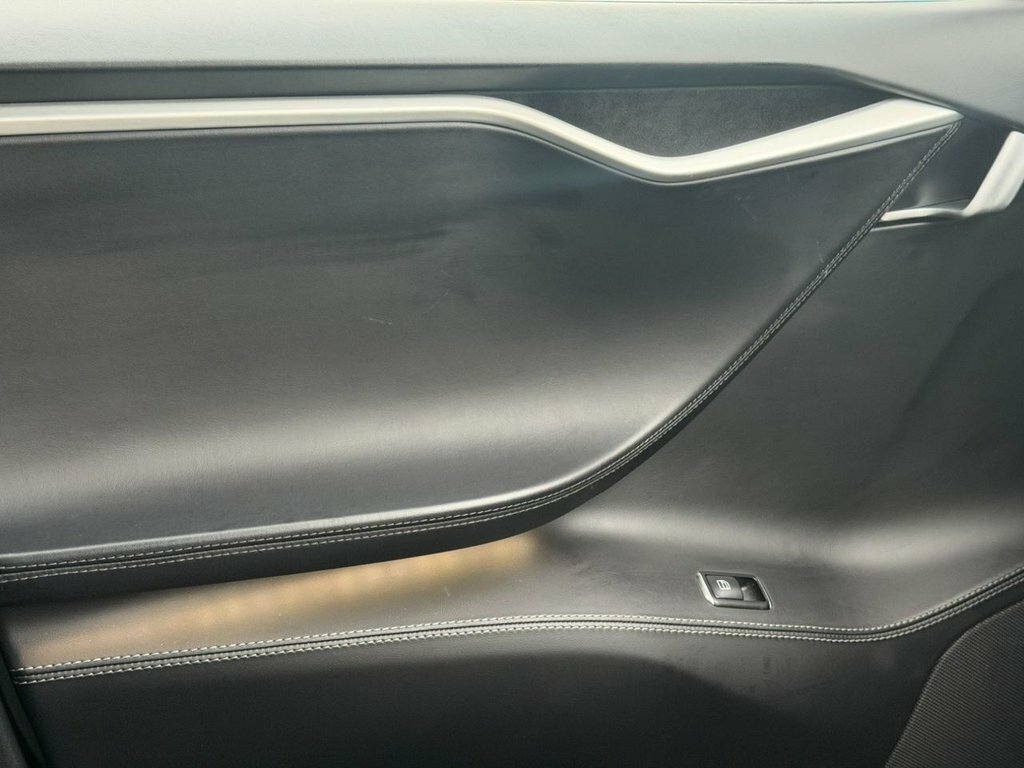 Tesla Model S 241Kw 75Kwh Dual Motor Blue #48