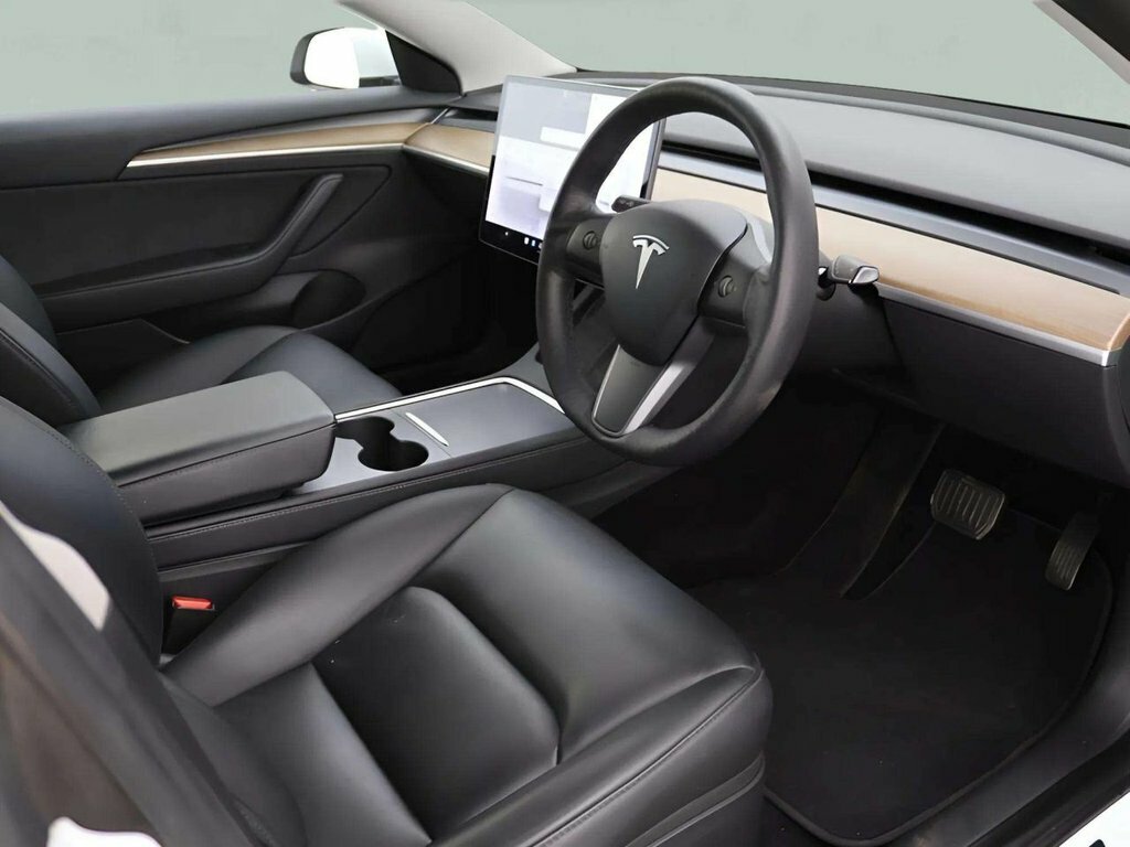 Tesla Model 3 Model 3 Standard-range White #2