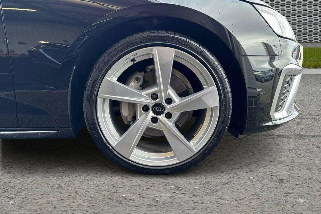 Audi A4 40 Tfsi 204 S Line S Tronic 2024 MK24CZH Black #5