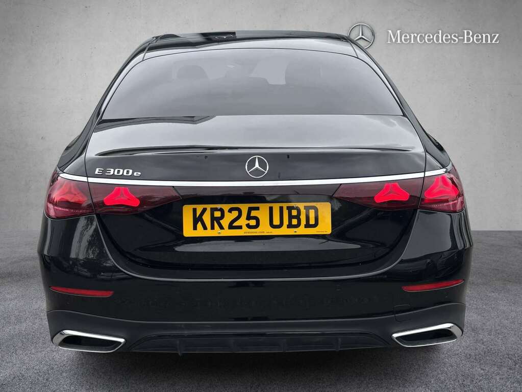 Mercedes-Benz E Class E300e Urban Edition 9G-tronic 2025 Black #5
