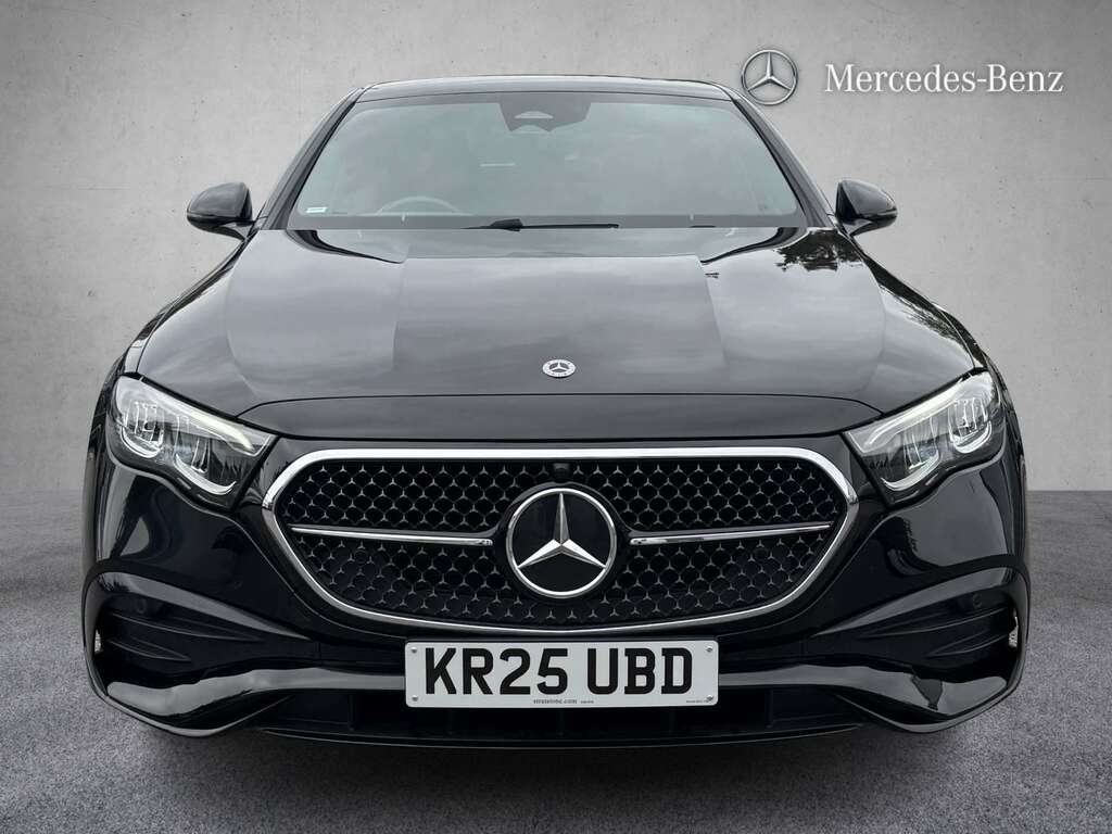 Mercedes-Benz E Class E300e Urban Edition 9G-tronic 2025 Black #3