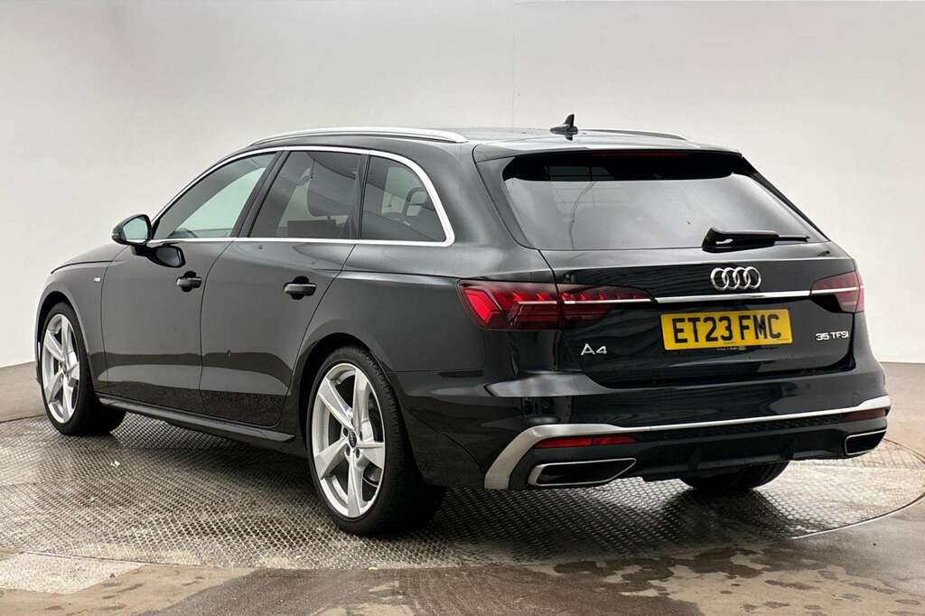 Audi A4 35 Tfsi S Line S Tronic 2023 Black #3