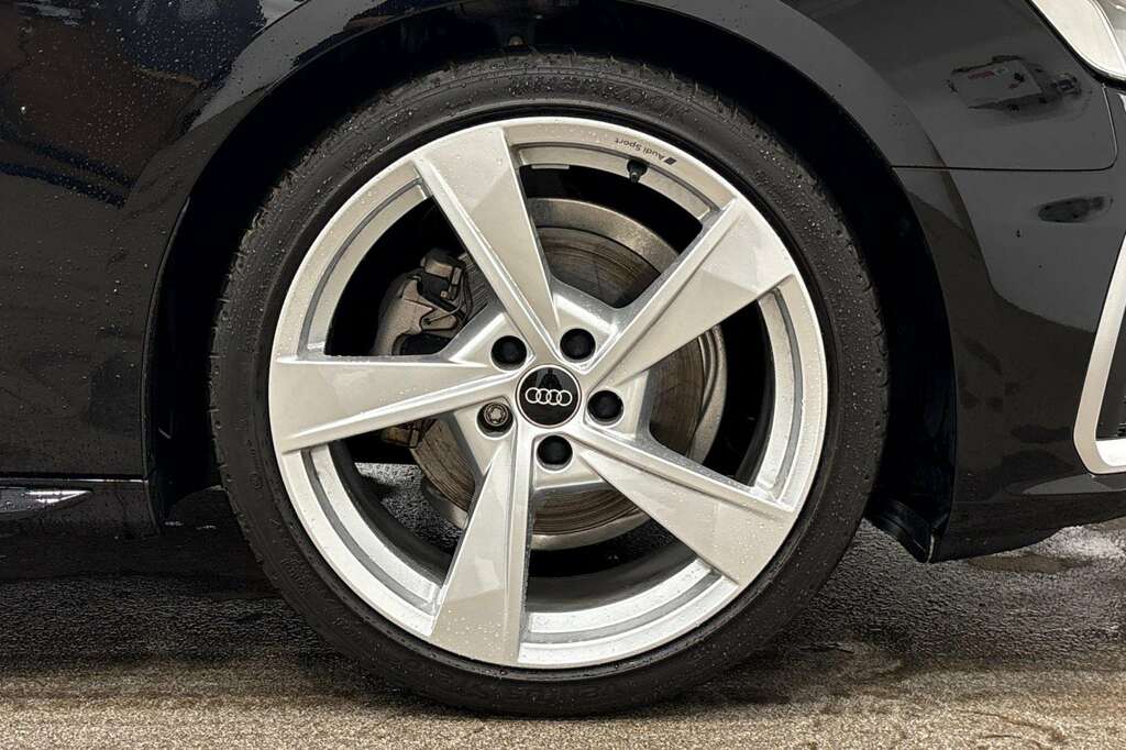 Audi A4 35 Tfsi S Line S Tronic 2023 Black #5