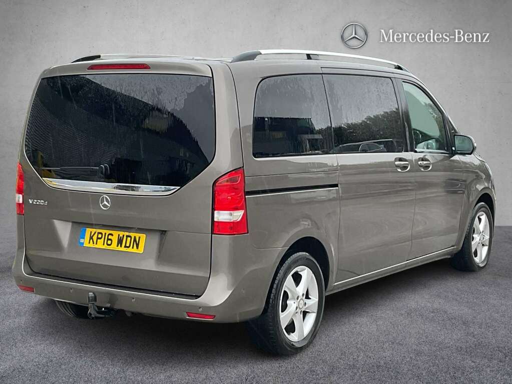 Mercedes-Benz V Class V250 Sport Bluetec Silver #10