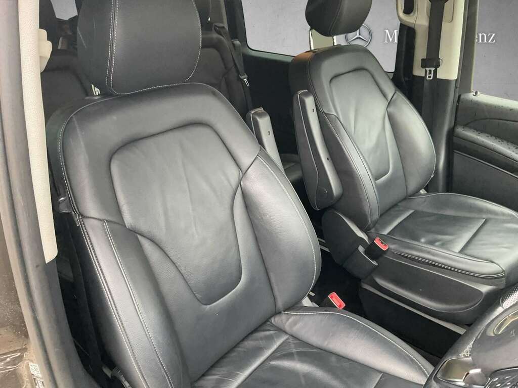Mercedes-Benz V Class V250 Sport Bluetec Silver #26