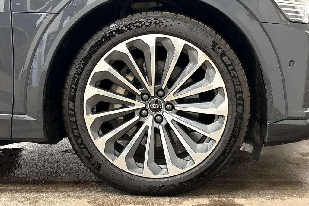 Audi Q8 e tron 300Kw 55 Quattro 114Kwh S Line 2023 Grey #5