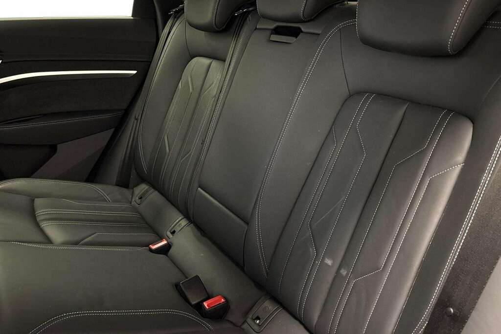 Audi Q8 e tron 300Kw 55 Quattro 114Kwh S Line 2023 Black #6