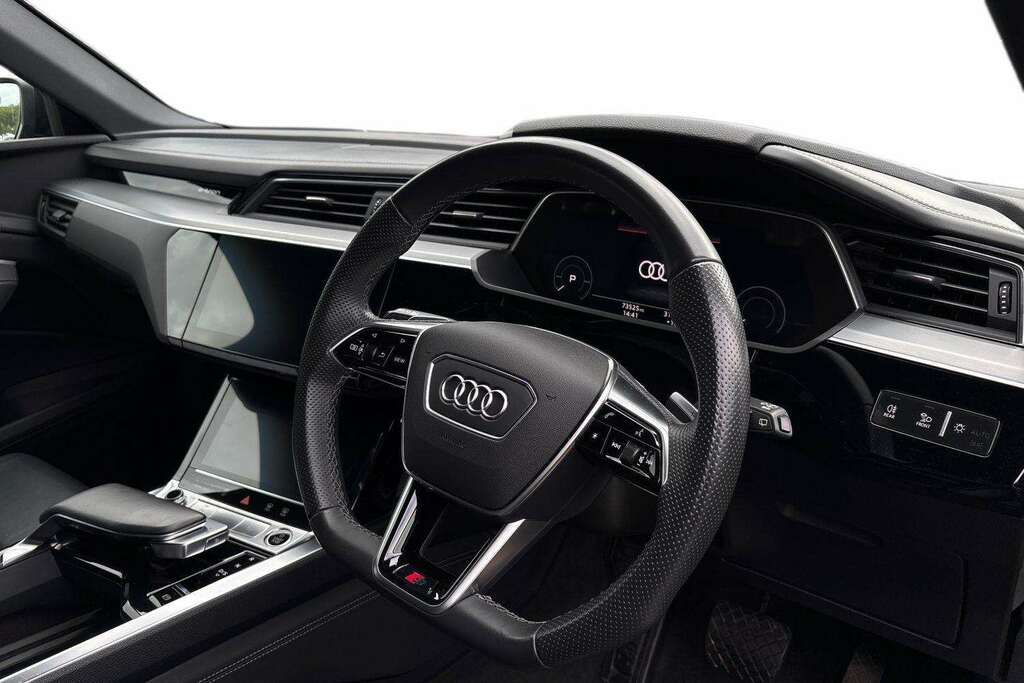 Audi E-tron 300Kw 55 Quattro 95Kwh Black Edition 2021 Grey #6
