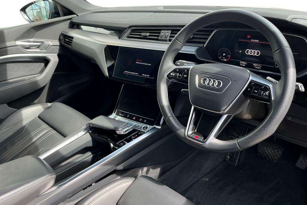 Audi E-tron 230Kw 50 Quattro 71Kwh S Line 2022 Black #6