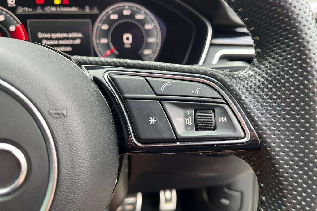 Audi A4 2.0 Tdi 35 Black Edition Saloon S Troni Black #17