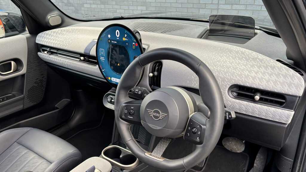 Mini Hatch 2.0 S Exclusive 2025 Grey #5