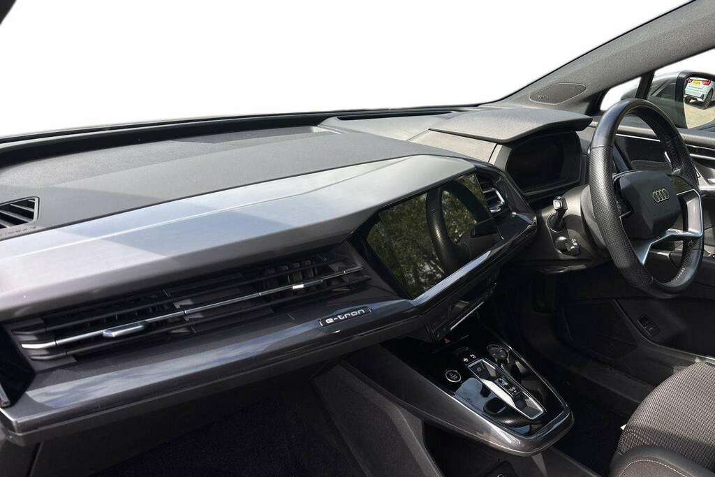 Audi Q4 E Tron 220Kw 50 Quattro 82Kwh S Line 2023 Grey #2
