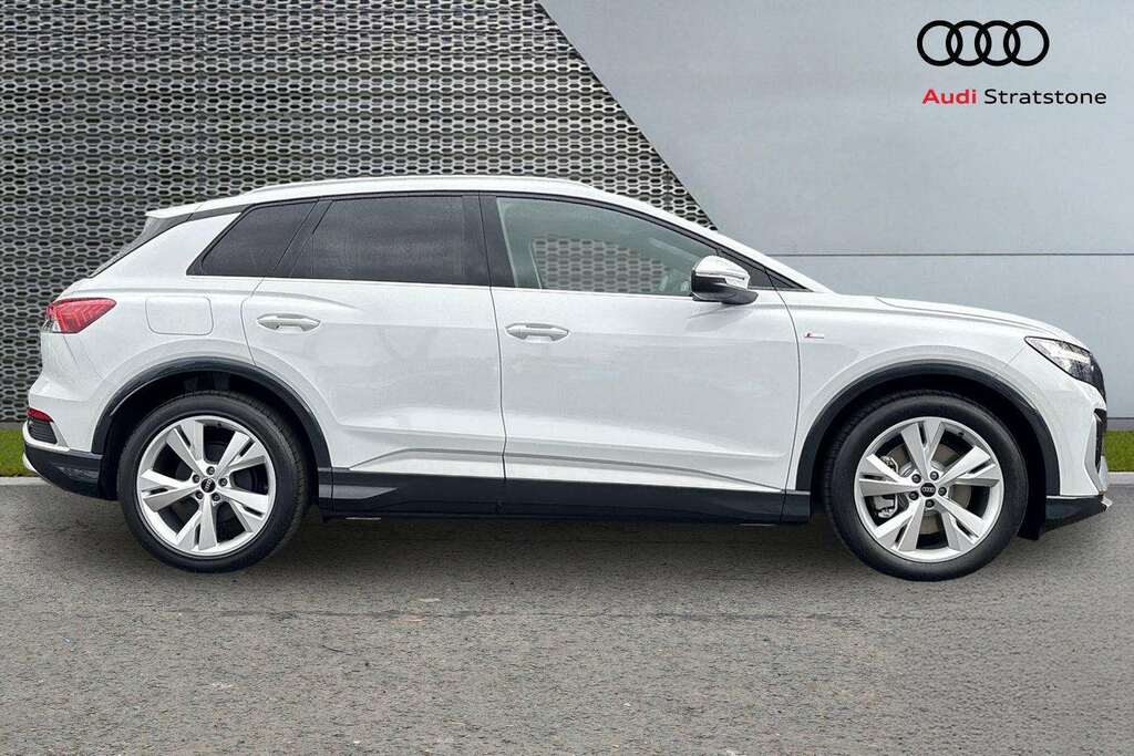 Audi Q4 E Tron 210Kw 45 82Kwh S Line Leather 2026 White #4