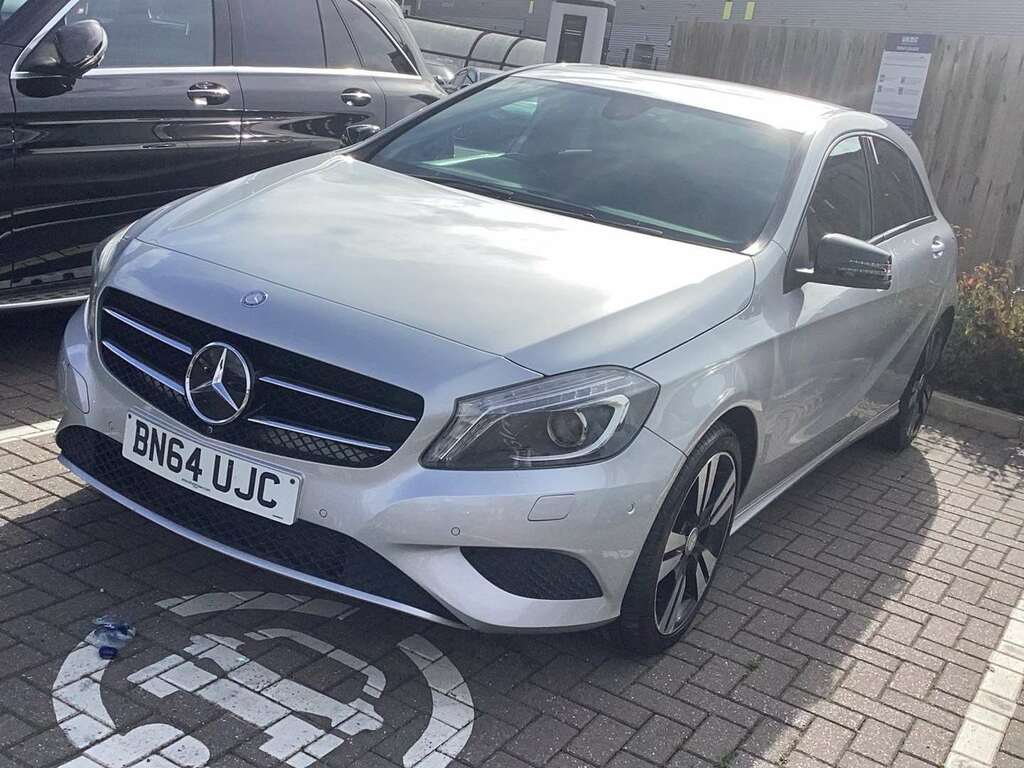 Mercedes-Benz A Class A 220 Cdi Amg Sport Blue #4