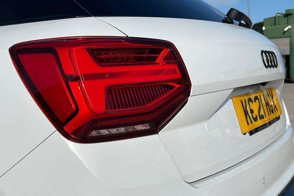 Audi Q2 1.0 Tfsi 30 Black Edition Euro 6 Ss White #33