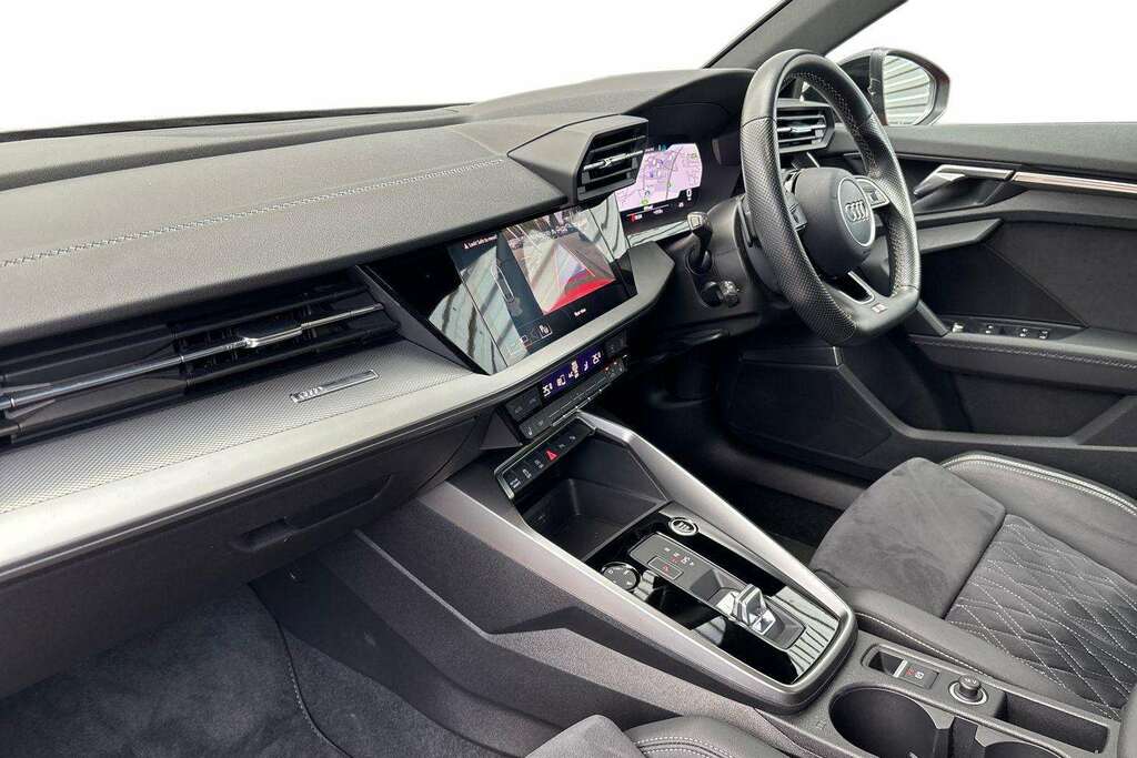 Audi A3 35 Tfsi Edition 1 S Tronic 2022 Red #2