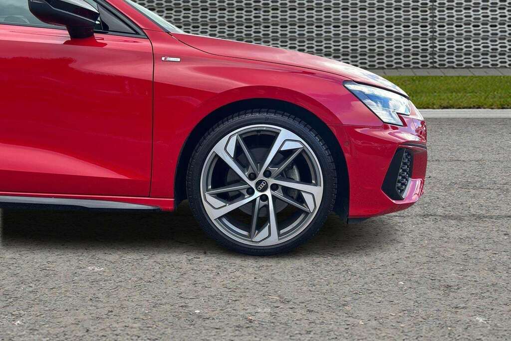 Audi A3 35 Tfsi Edition 1 S Tronic 2022 Red #5
