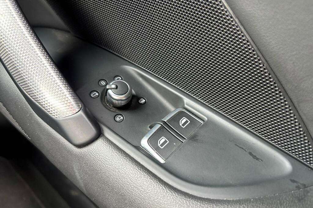 Audi TT Coup- Black Edition 40 Tfsi 197 Ps S Tronic Blue #14