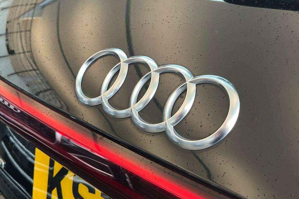 Audi Q3 35 Tfsi Black Edition S Tronic White #35