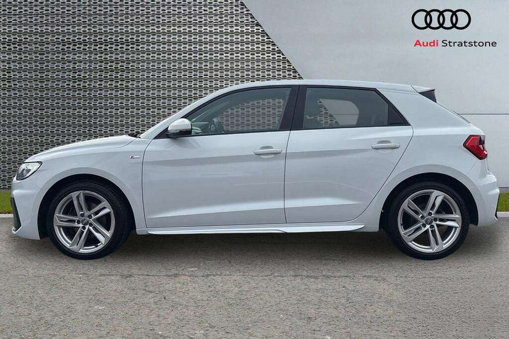 Audi A1 1.5 Tfsi 35 S Line Contrast Edition Sportback Yellow #8