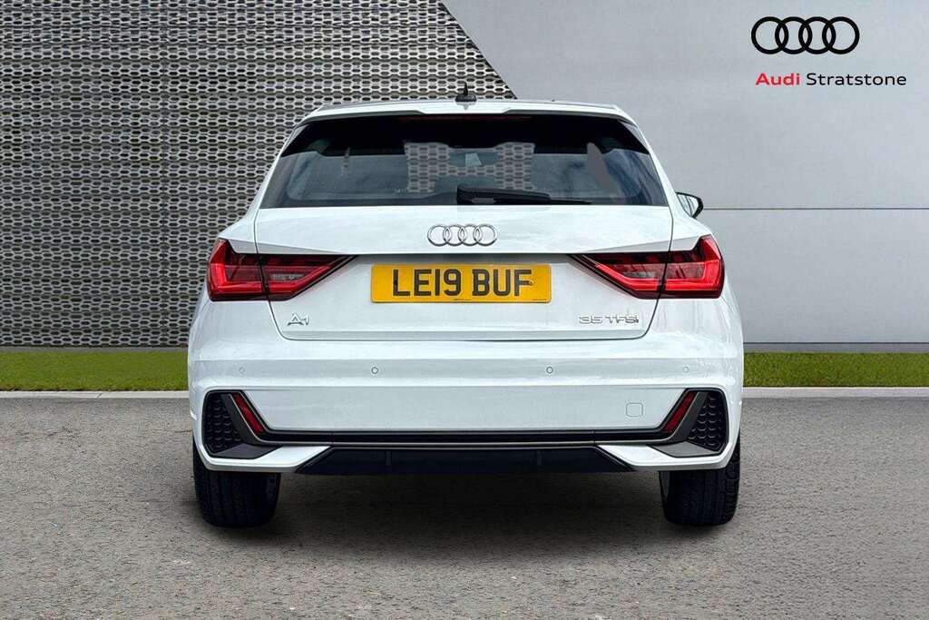 Audi A1 1.5 Tfsi 35 S Line Contrast Edition Sportback Yellow #7